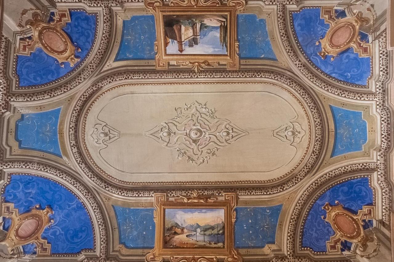 דירות ואראצה Piazza Duomo מראה חיצוני תמונה